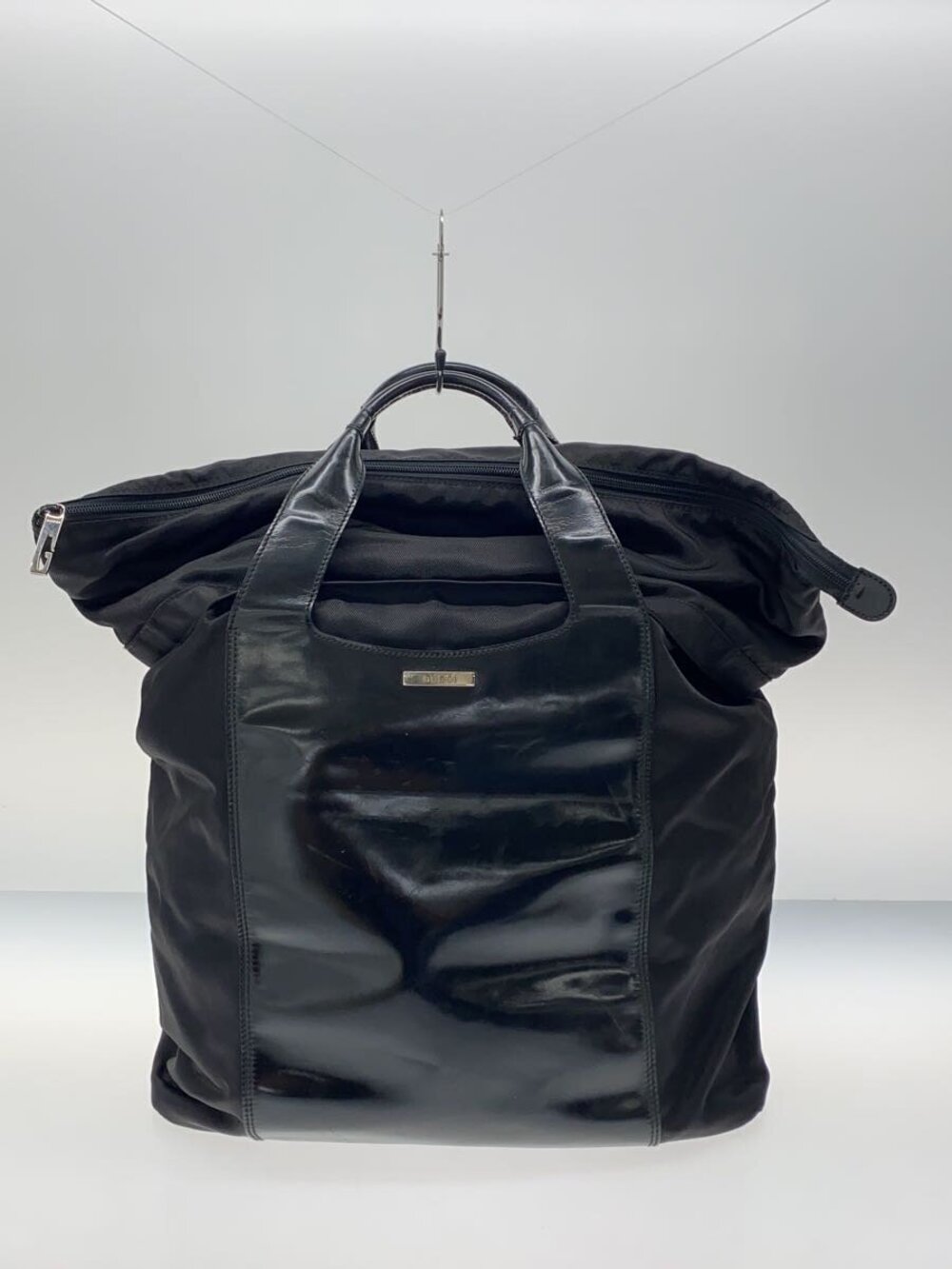 Gucci tote bag prominent leather handles Black